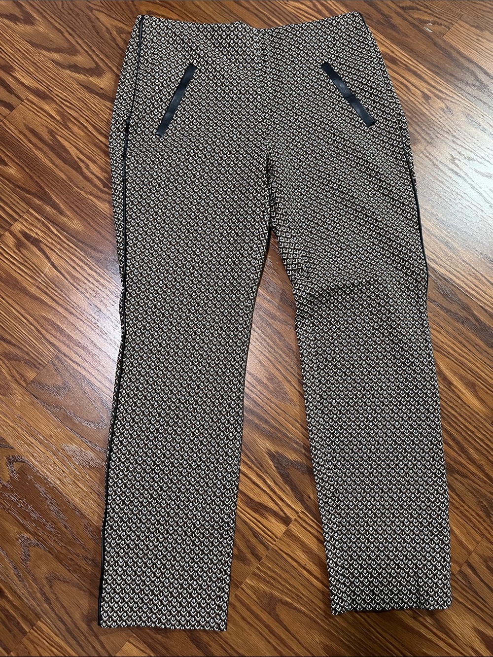 Chico's Black & White Geometric Ankle Pants with leather trim. Size 00 or 2